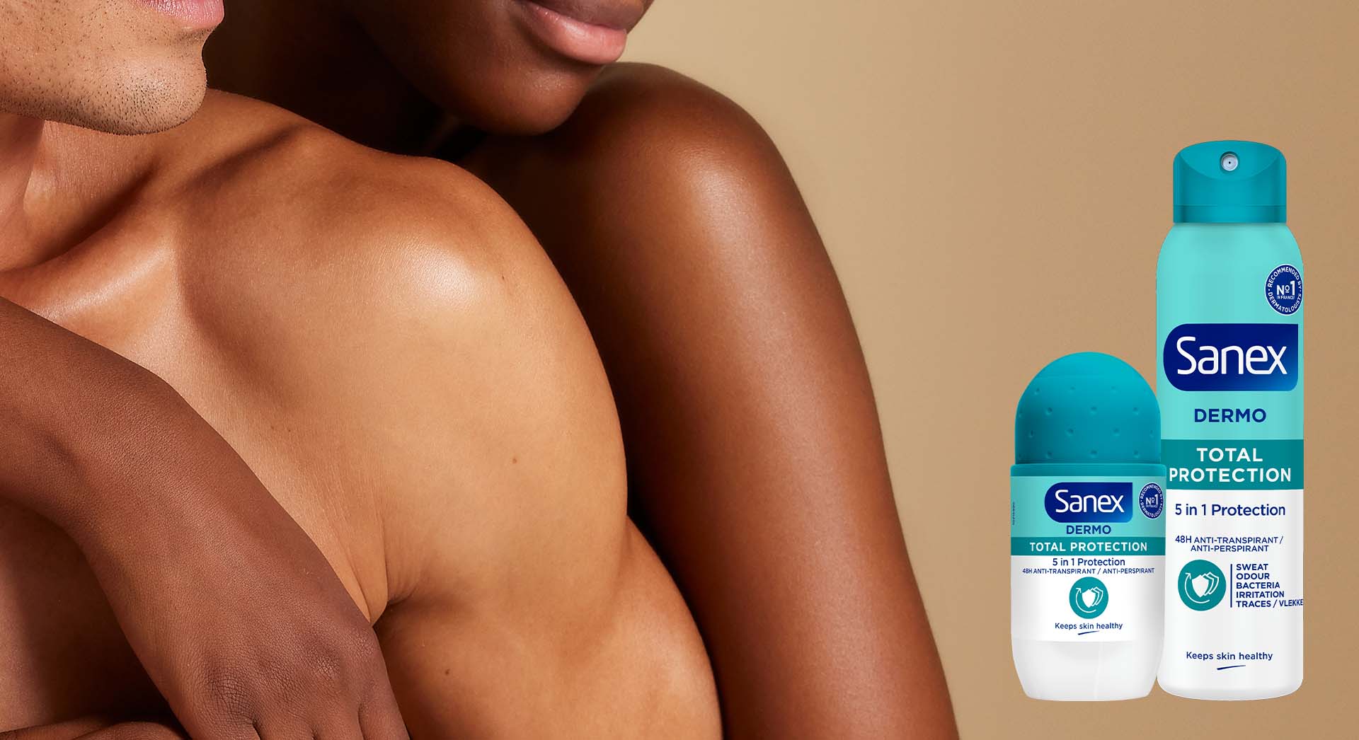 Twee mensen met blote schouders naast Sanex Dermo Extra Control deodorant producten.